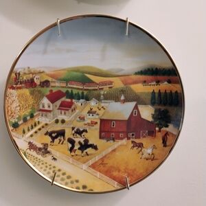 Farmhouse Scene Decorative Plate